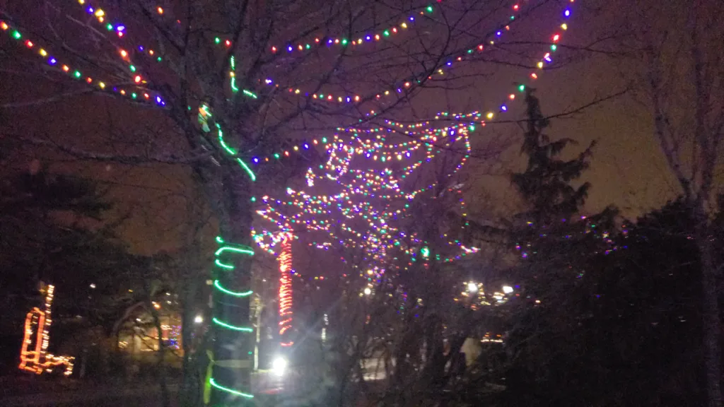 Must see holiday lights that will catch your eyes